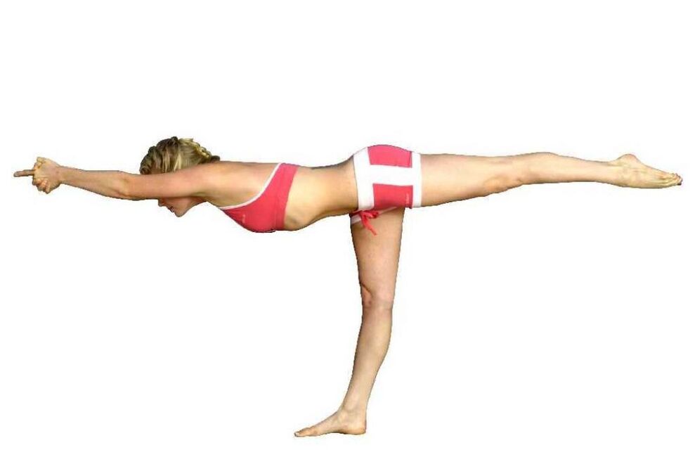 Η ισορροπία στο ένα πόδι με κλίση θα σας βοηθήσει να χάσετε βάρος